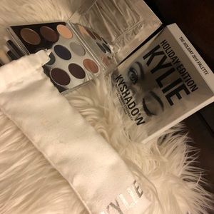 Kylie eyeshadow palette and brush set